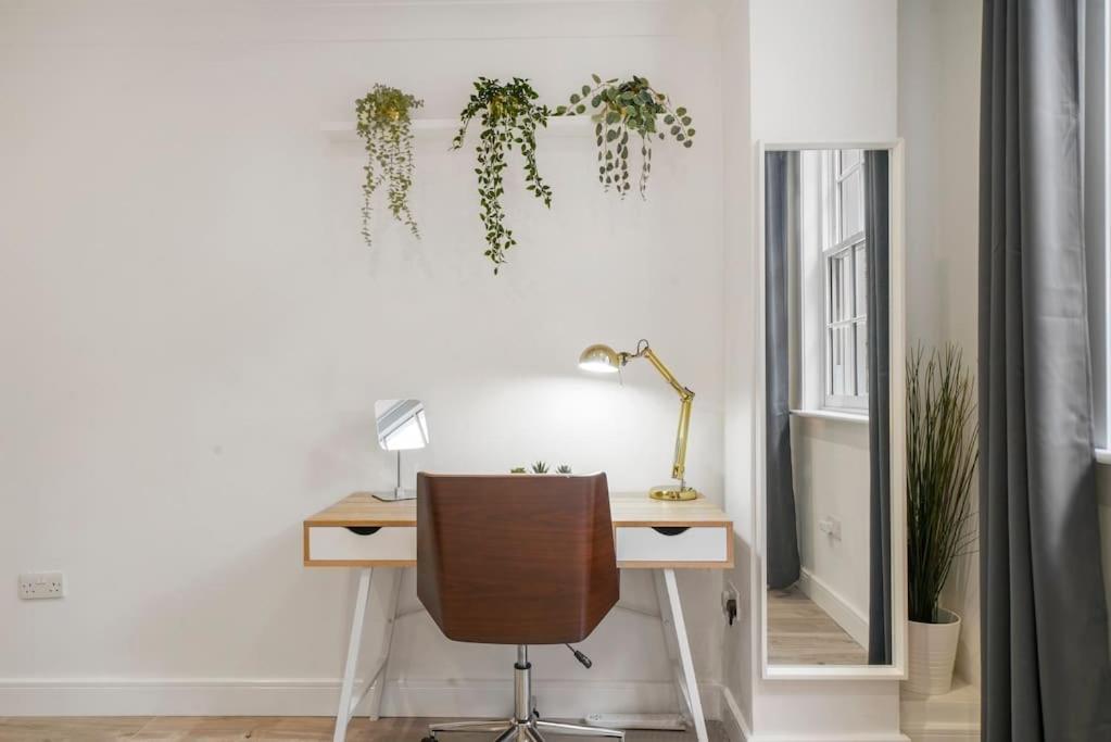 Modern 2 Bedroom In The Heart Of Апартаменты *